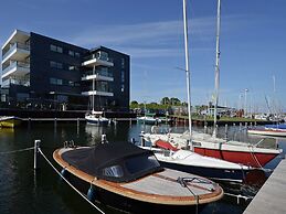 Contemporary Apartment in Kamperland Near Lake