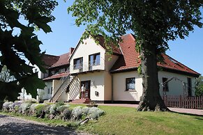 Snug Apartment in Kropelin Germany