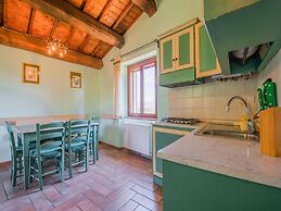 Quiet Holiday Home in Sellano With Swimming Pool a few Kilometers From
