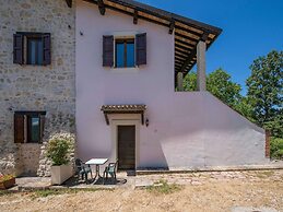 Quiet Holiday Home in Sellano With Swimming Pool a few Kilometers From