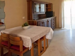 Stylish one Bedroom Apartment Just a few Steps From the sea