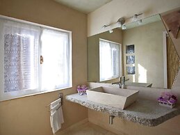 Stylish one Bedroom Apartment Just a few Steps From the sea