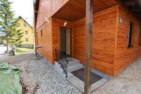 Sunlit Cabin With Jacuzzi in Turracherhohe