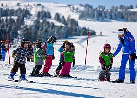 Sunlit Cabin With Jacuzzi in Turracherhohe