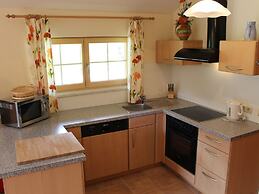 Sunlit Cabin With Jacuzzi in Turracherhohe