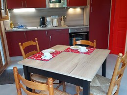 Chalet in Lovely, Rich Forest Setting With a Beautiful View