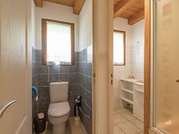 Chalet in Lovely, Rich Forest Setting With a Beautiful View