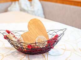 Large Holiday Apartment With Large Balcony in Kappl