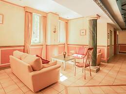 Cozy Apartment With Swimming Pool, Terrace, Garden, Parking