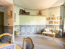 Cozy Apartment With Swimming Pool, Terrace, Garden, Parking