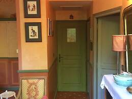 Cozy Apartment With Swimming Pool, Terrace, Garden, Parking
