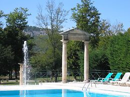 Cozy Apartment With Swimming Pool, Terrace, Garden, Parking