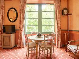 Cozy Apartment With Swimming Pool, Terrace, Garden, Parking