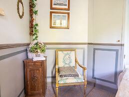 Cozy Apartment With Swimming Pool, Terrace, Garden, Parking