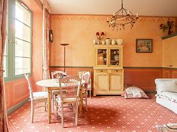 Cozy Apartment With Swimming Pool, Terrace, Garden, Parking