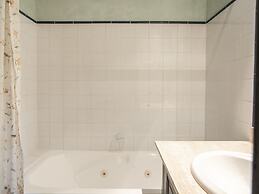 Cozy Apartment With Swimming Pool, Terrace, Garden, Parking