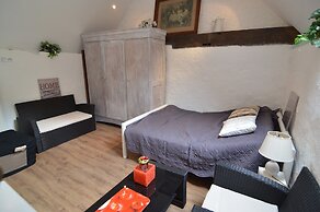 Cozy Apartment in Immerath With Fishing Near