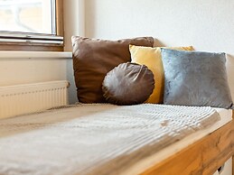 Sunlit Apartment Near Ski Area in Hollersbach im Pinzgau