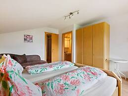 Sunlit Apartment Near Ski Area in Hollersbach im Pinzgau