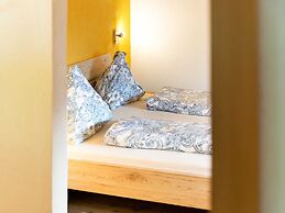 Sunlit Apartment Near Ski Area in Hollersbach im Pinzgau