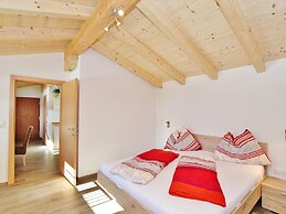 Sunlit Apartment Near Ski Area in Hollersbach im Pinzgau