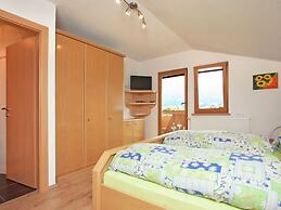 Sunlit Apartment Near Ski Area in Hollersbach im Pinzgau