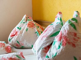 Sunlit Apartment Near Ski Area in Hollersbach im Pinzgau