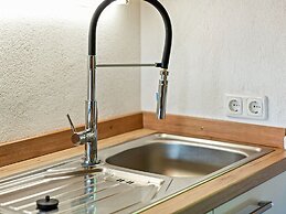 Sunlit Apartment Near Ski Area in Hollersbach im Pinzgau