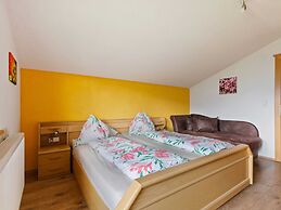 Sunlit Apartment Near Ski Area in Hollersbach im Pinzgau