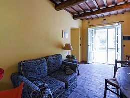 Comfortable Apartment With Stunning Views, Near hot Springs