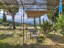 Comfortable Apartment With Stunning Views, Near hot Springs