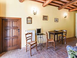 Comfortable Apartment With Stunning Views, Near hot Springs