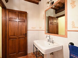 Comfortable Apartment With Stunning Views, Near hot Springs