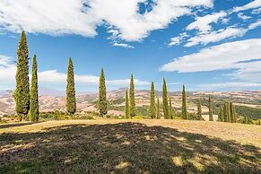 Comfortable Apartment With Stunning Views, Near hot Springs