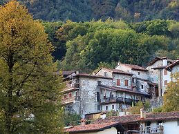 Traditional Apartment in Poffabro With Fireplace