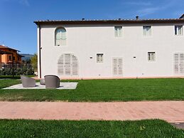 Modern Apartment in Agliana With Shared Garden