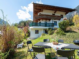 Comfortable Apartment in Mayrhofen With Garden