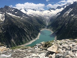 Comfortable Apartment in Mayrhofen With Garden