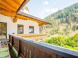 Comfortable Apartment in Mayrhofen With Garden
