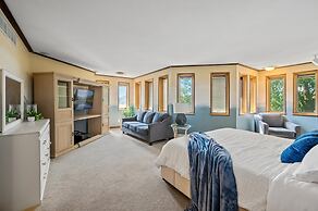 Minnesota Lakehouse Retreat