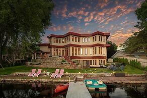 Minnesota Lakehouse Retreat
