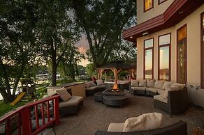 Minnesota Lakehouse Retreat