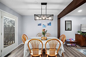 Elm Creek Retreat 4Bd in Maple Grove