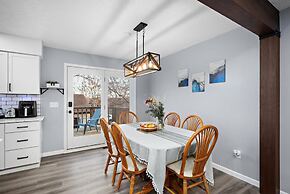 Elm Creek Retreat 4Bd in Maple Grove