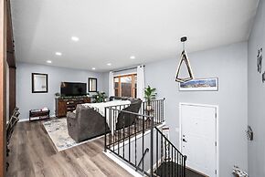 Elm Creek Retreat 4Bd in Maple Grove