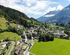 Apartment in Wald im Pinzgau With Swimming Pool and Views