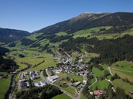 Apartment in Wald im Pinzgau With Swimming Pool and Views