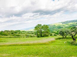 Tranquil Apartment in Cupramontana With Garden
