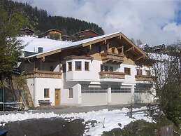 Stunning Apartment Near Forest in Mittersill