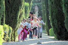 Apartment With Large Garden and Pool on the Hills of Pisa